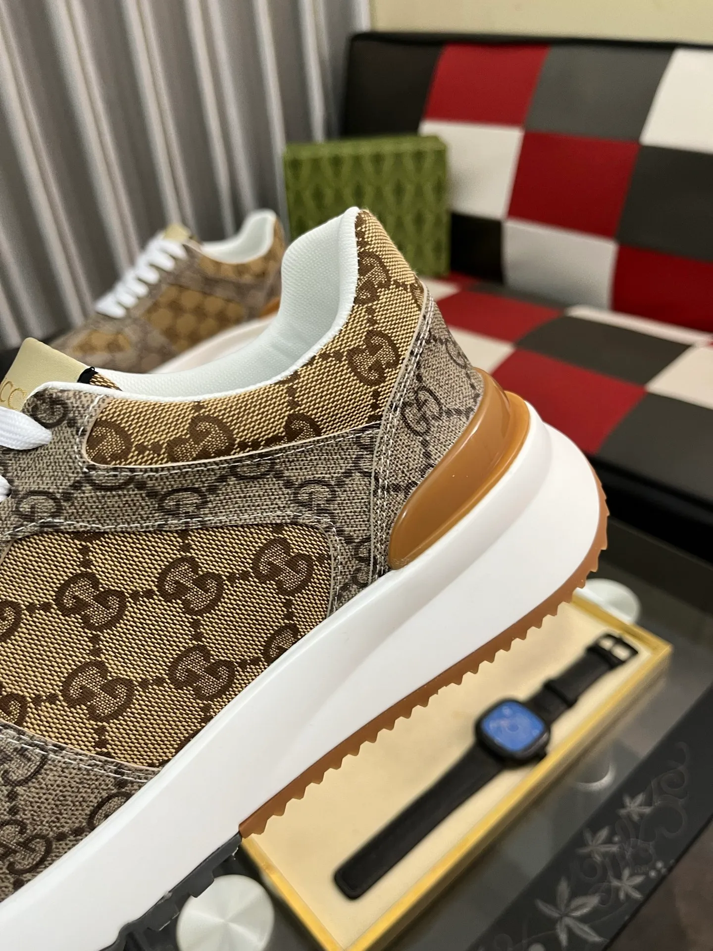Men's shoes 💰438⌚️⌚️Gucci •Gucci original quality.~ Unique modern style sneakers. 🏃A must-have casual shoe for trendy men😍😍 Original brand imported from Italy, imported original leather, sheep lining (refuses to discolor and grind feet) Sole: Original sole provided by the original factory, French lazy style design ⚠️Fit to the feet, original quality, super comfortable original sole. Just like shooting the real thing 🎬The real thing is better, code number: 38-443️⃣colors available